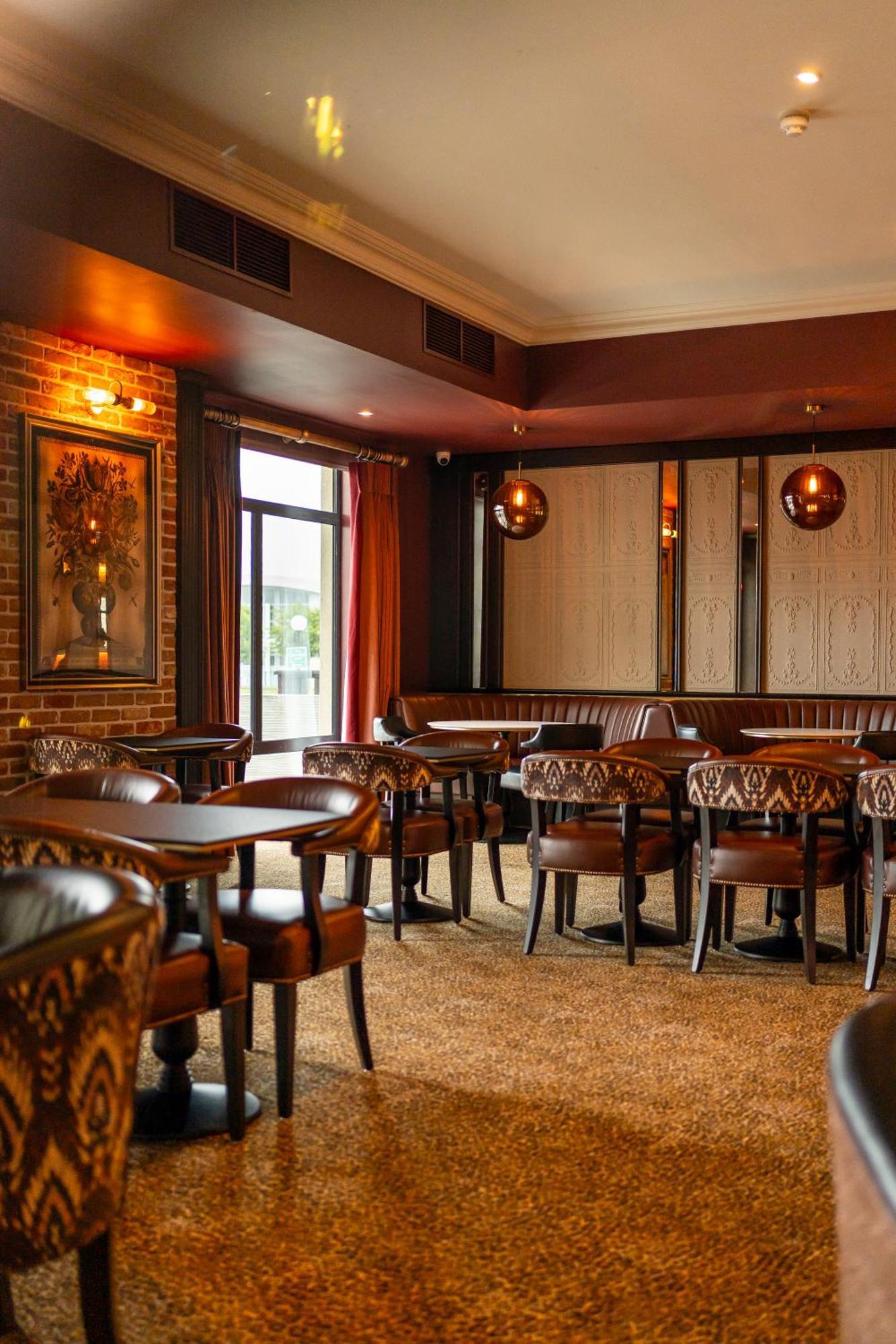 Talbot Hotel Карлоу Экстерьер фото
