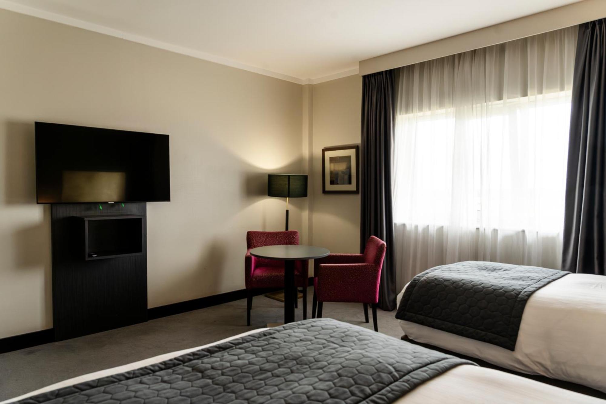 Talbot Hotel Карлоу Экстерьер фото